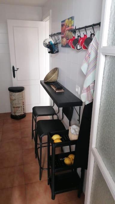 Views, Family & Private Parking In Alto Albayzin Appartement Granada Buitenkant foto