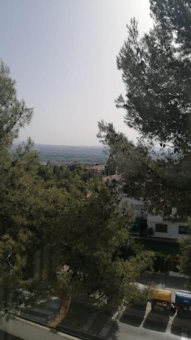 Views, Family & Private Parking In Alto Albayzin Appartement Granada Buitenkant foto