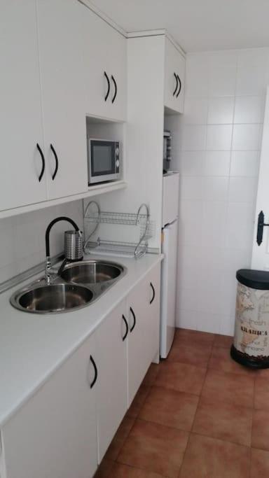 Views, Family & Private Parking In Alto Albayzin Appartement Granada Buitenkant foto