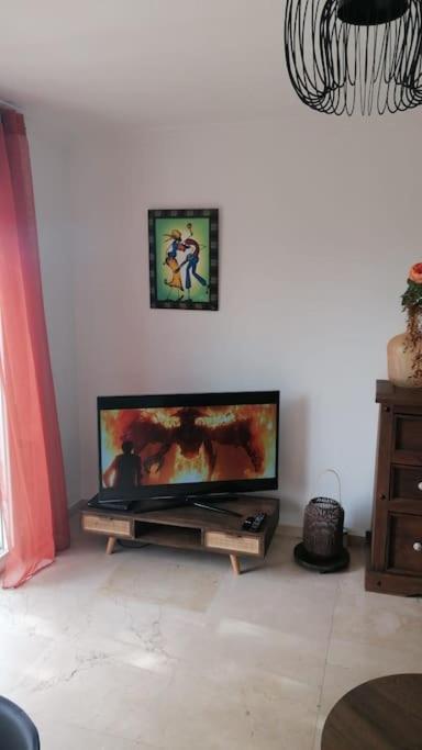 Views, Family & Private Parking In Alto Albayzin Appartement Granada Buitenkant foto